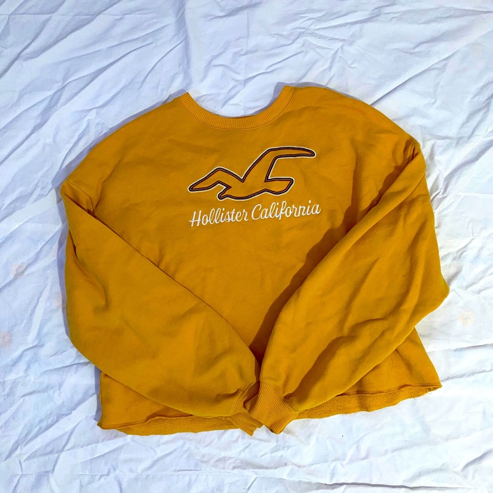 Hollister crop sweater size large